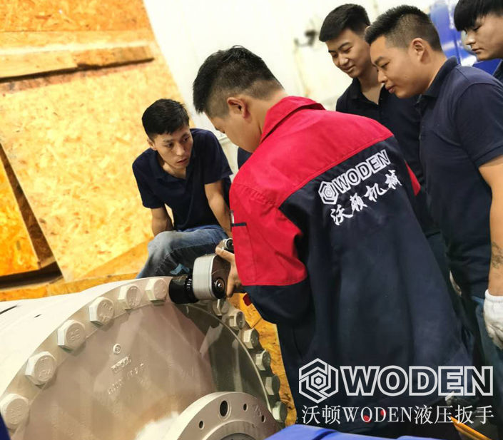 沃頓液壓扳手現(xiàn)場指導用戶使用